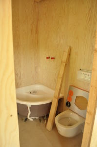 Teplá, mäkká, prírodná kúpeľňa. Nebojte sa dreva v kúpeľni!